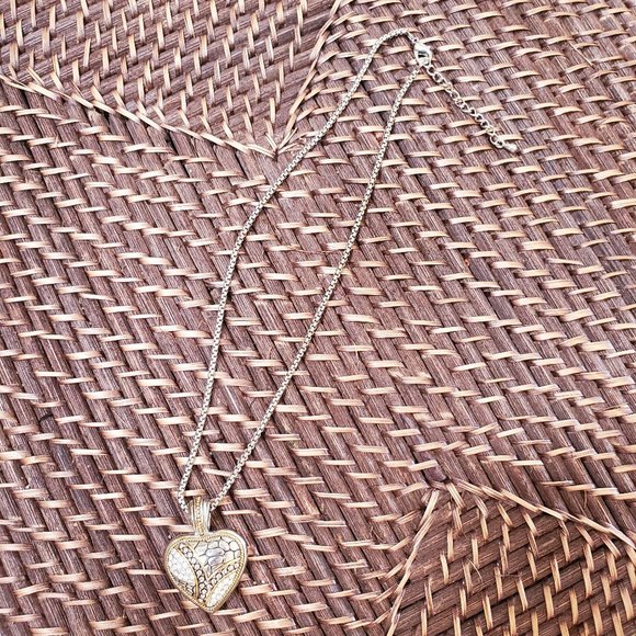 Vintage Adjustable Two-Tone Silver/Gold Heart Necklace - Picture 6 of 8